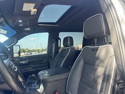 Used 2025 GMC Sierra 2500 AT4X AWD/4WD image 8