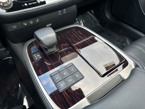 Used 2024 Lexus LS 500 AWD w/ Luxury Package image 31
