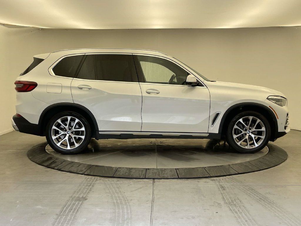 Used 2021 BMW X5 xDrive40i w/ Convenience Package AWD/4WD image 8