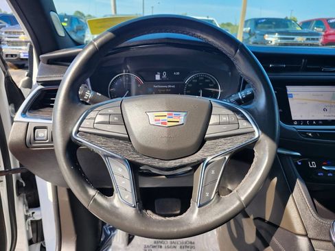Used 2023 Cadillac XT5 Premium Luxury w/ LPO, Floor Liner Package AWD/4WD image 27