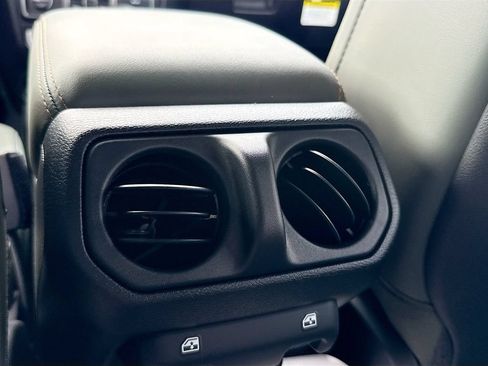New 2026 Jeep Gladiator Mojave AWD/4WD image 27