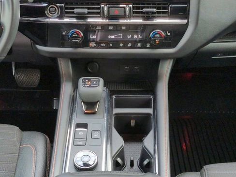 Used 2024 Nissan Pathfinder Rock Creek AWD/4WD image 18