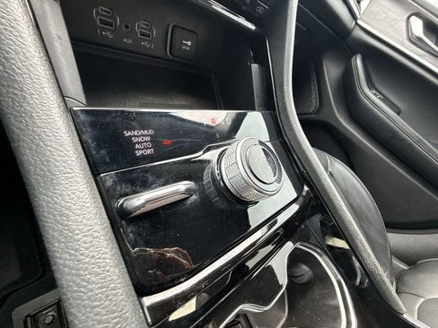 Used 2023 Jeep Grand Cherokee L Limited w/ Luxury Tech Group II image 22