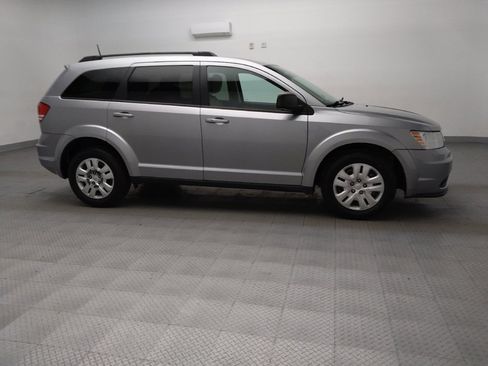 Used 2020 Dodge Journey SE image 11