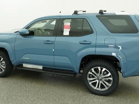 New 2026 Toyota 4Runner Limited AWD/4WD image 4