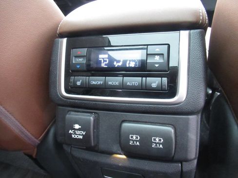 Used 2021 Subaru Ascent Touring image 7