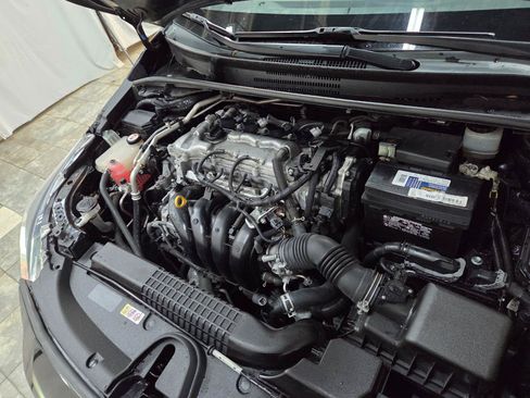 Used 2020 Toyota Corolla LE FWD image 7
