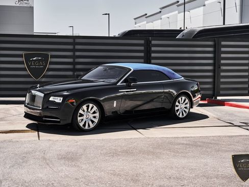 Used 2019 Rolls-Royce Dawn RWD image 5