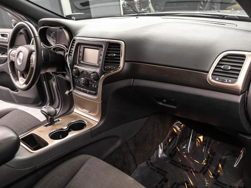 Used 2015 Jeep Grand Cherokee Laredo w/ Quick Order Package 23E AWD/4WD image 36