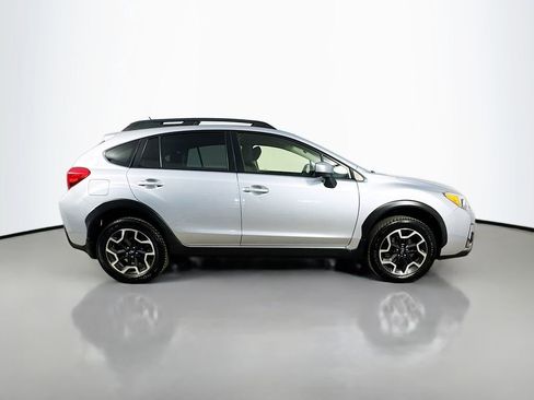 Used 2017 Subaru Crosstrek 2.0i Premium AWD/4WD image 9
