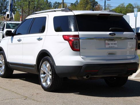 Used 2015 Ford Explorer XLT w/ Equipment Group 202A image 6