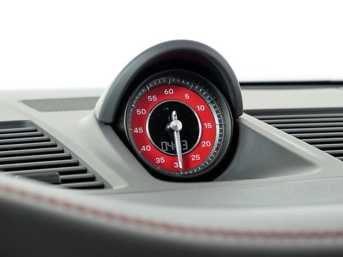 Used 2022 Porsche 911 Turbo image 19