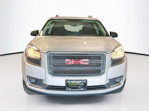 Used 2015 GMC Acadia SLE FWD image 2