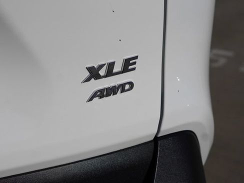 Used 2024 Toyota RAV4 XLE AWD/4WD image 11