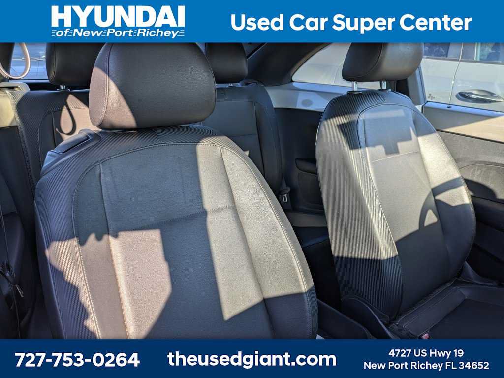 Used 2012 Volkswagen Beetle 2.5 FWD image 5
