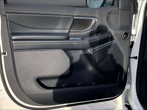 Used 2025 Ford Expedition Max Platinum w/ Stealth Performance Package image 19