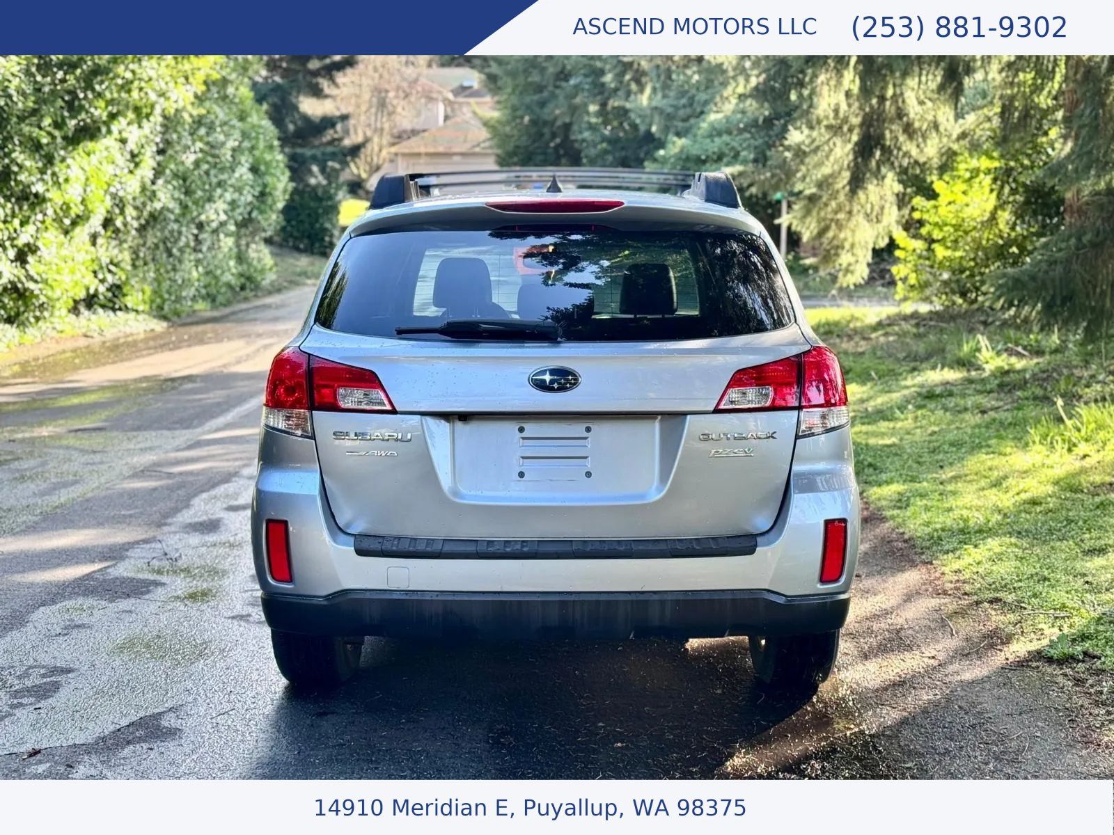 Used 2013 Subaru Outback 2.5i Limited w/ Moonroof Pkg AWD/4WD image 4