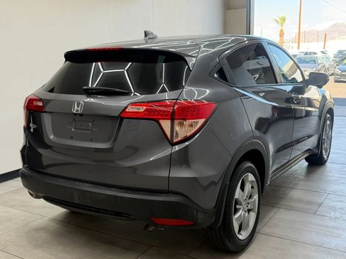Used 2017 Honda HR-V EX image 9