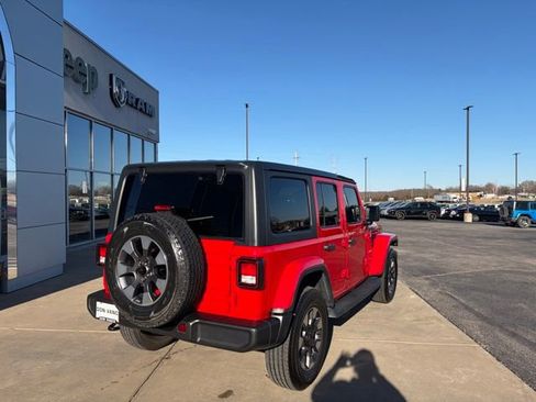Used 2021 Jeep Wrangler Unlimited Sahara image 6