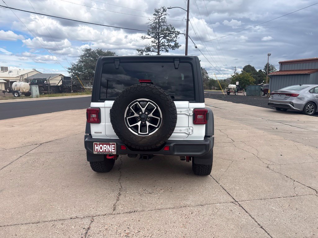 Used 2024 Jeep Wrangler Unlimited Rubicon w/ Convenience Group AWD/4WD image 6