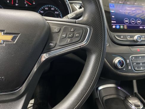 Used 2019 Chevrolet Malibu LT image 19