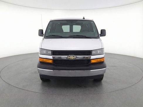 Used 2025 Chevrolet Express 3500 LT w/ LT Preferred Equipment Group RWD image 2