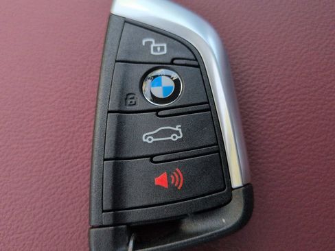New 2026 BMW 330i Sedan w/ M Sport Package RWD image 29