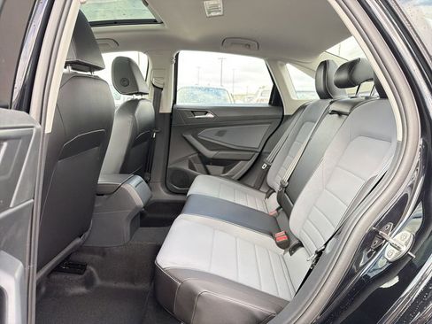 New 2026 Volkswagen Jetta SE FWD image 13