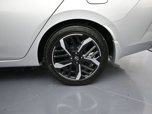 New 2025 Nissan Versa SR w/ Trunk Package image 10