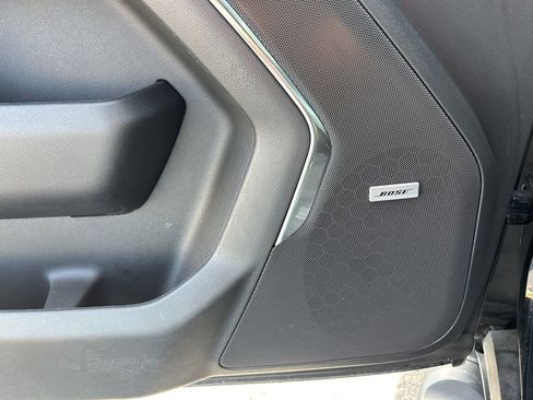 Used 2024 Chevrolet Suburban Z71 w/ Luxury Package image 15