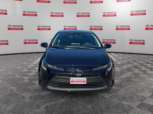 Used 2023 Toyota Corolla LE w/ Carpet Mat Package (TMS) FWD image 2