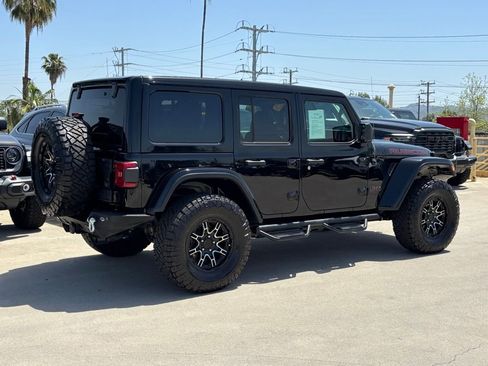 Used 2021 Jeep Wrangler Unlimited Rubicon AWD/4WD image 4