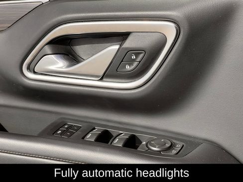 Used 2024 Chevrolet Suburban LT image 27