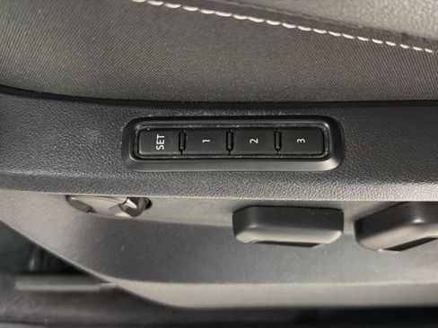 Used 2021 Volkswagen Atlas SEL AWD/4WD image 19