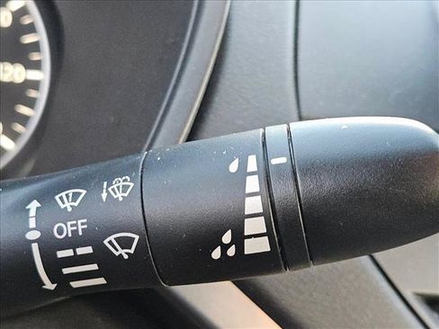 Used 2022 Nissan Altima 2.5 SV FWD image 9