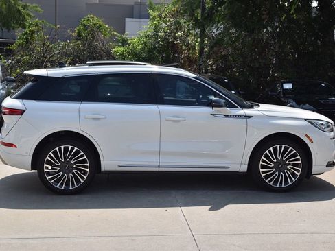 Certified 2022 Lincoln Corsair Reserve w/ Equipment Group 201A AWD/4WD image 6