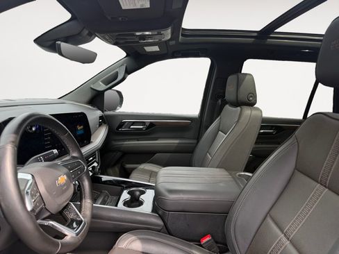 Used 2025 Chevrolet Tahoe High Country w/ Sun And Tow Package AWD/4WD image 9