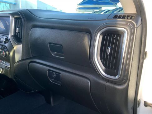 Used 2022 Chevrolet Silverado 2500 LT image 19