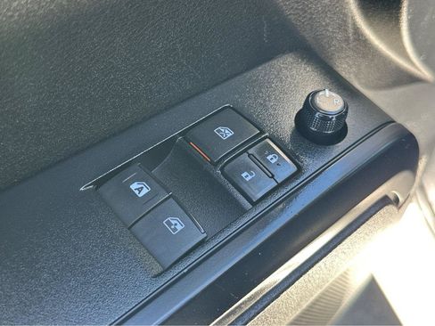 Used 2022 Toyota Tacoma SR RWD image 33