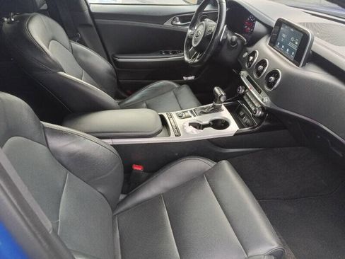 Used 2018 Kia Stinger GT image 3