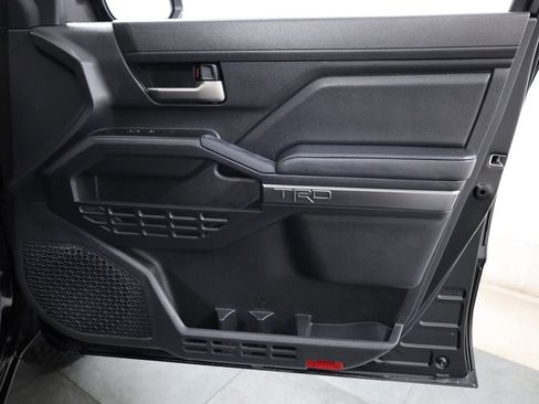 Used 2025 Toyota Tacoma TRD Off-Road image 26