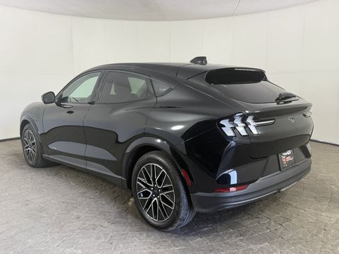 Certified 2025 Ford Mustang Mach-E Premium AWD/4WD image 5