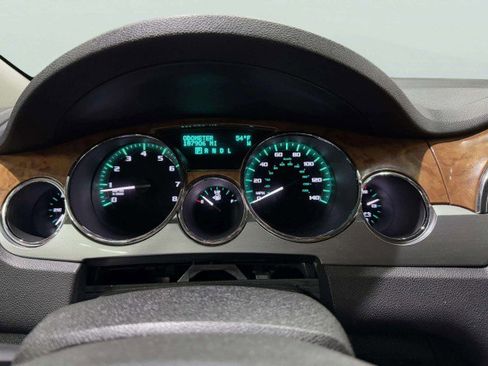 Used 2011 Buick Enclave CX image 26