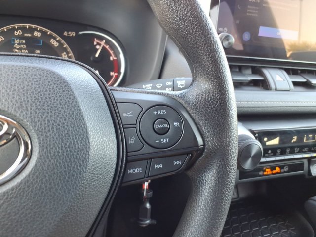 Used 2025 Toyota RAV4 LE AWD/4WD image 21