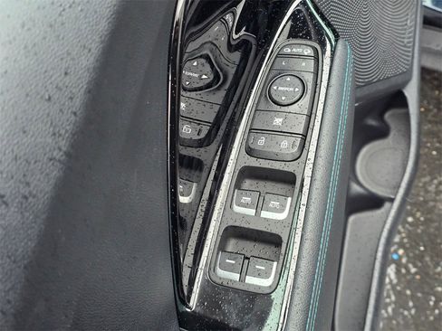 Used 2020 Kia Niro EX Premium w/ Cold Weather Package image 14