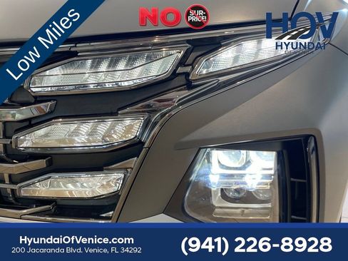 Certified 2025 Hyundai Tucson Limited FWD image 7