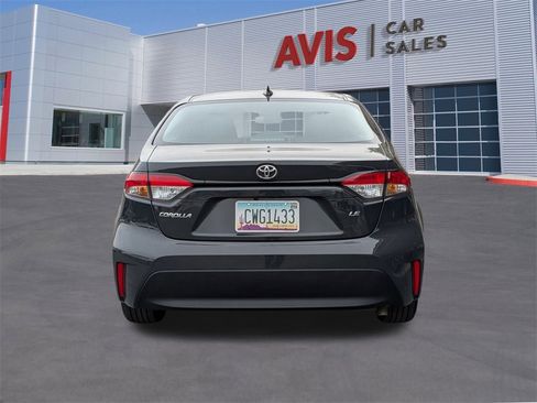 Used 2025 Toyota Corolla LE image 7