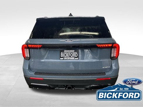 New 2026 Ford Explorer ST-Line image 6