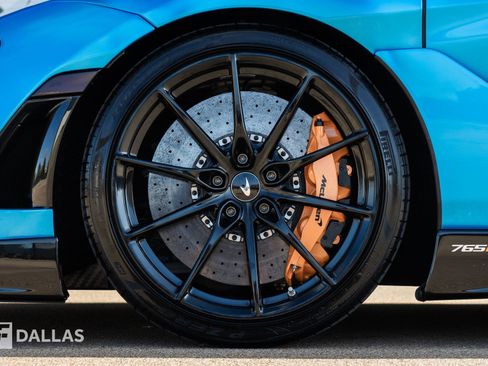Used 2022 McLaren 765LT RWD image 8