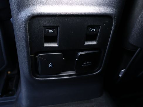Used 2023 Ford Bronco Black Diamond AWD/4WD image 24